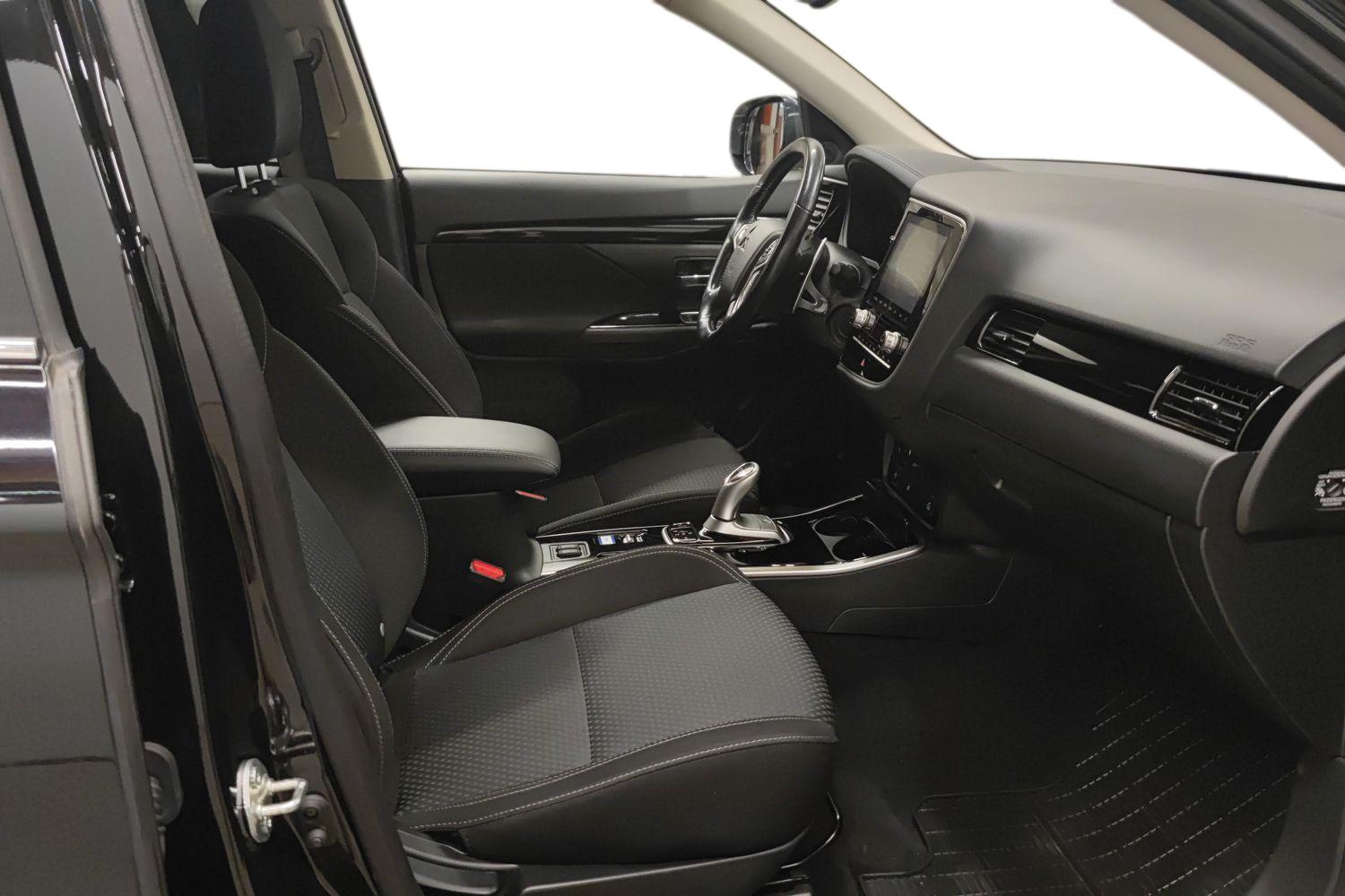 MITSUBISHI Outlander PHEV 2021