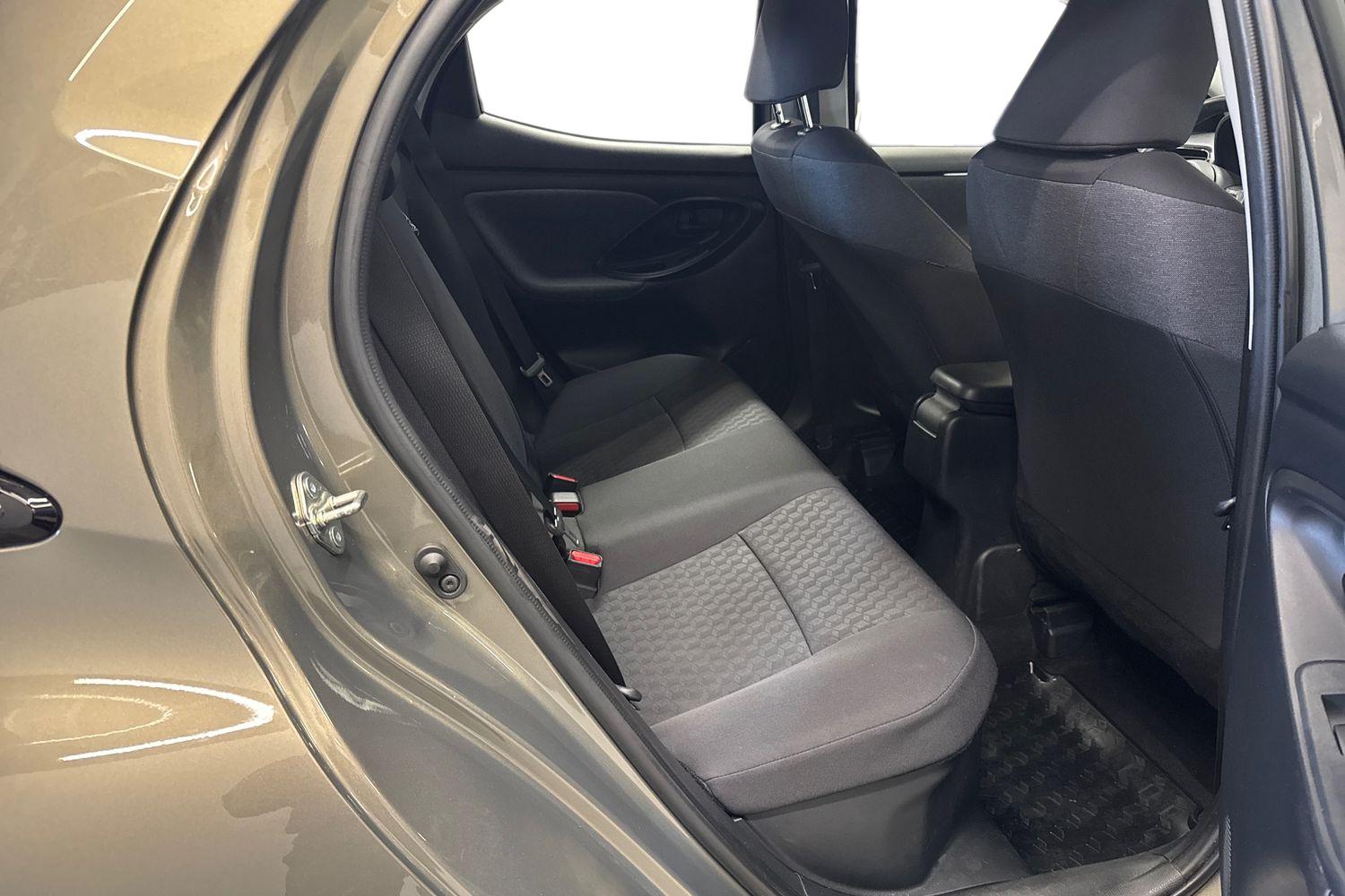 TOYOTA YARIS 2021
