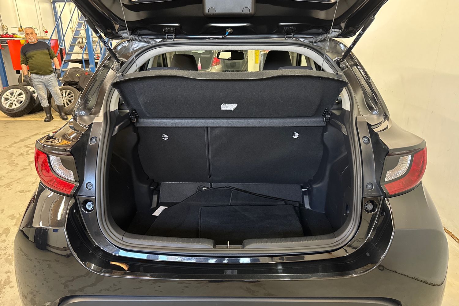 TOYOTA YARIS 2024