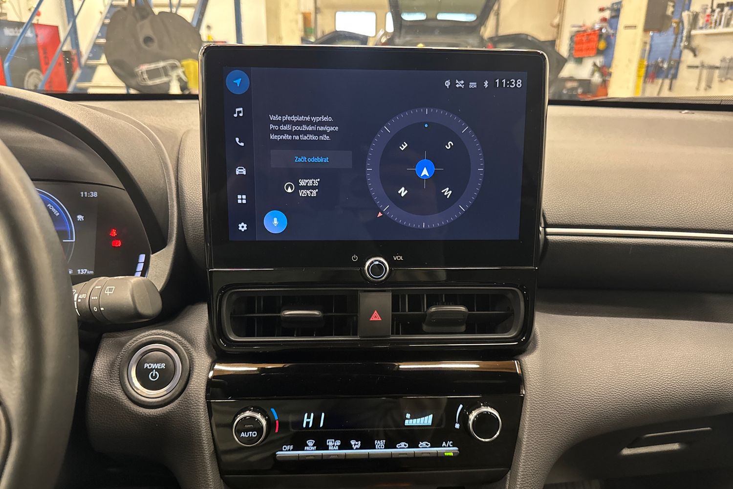 TOYOTA Yaris Cross 2024