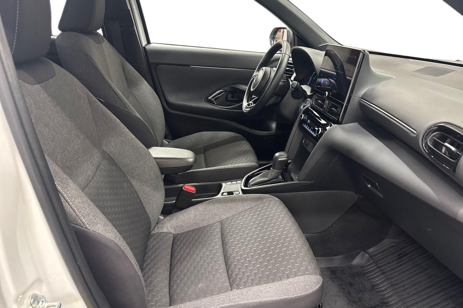 TOYOTA Yaris Cross 2024