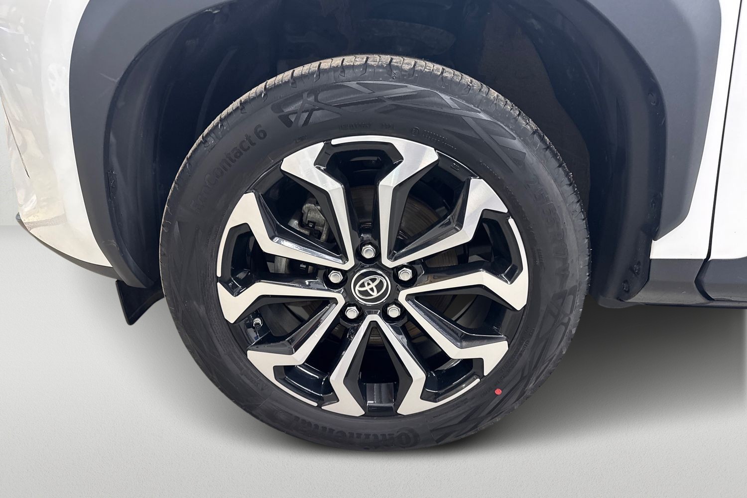 TOYOTA Yaris Cross 2024