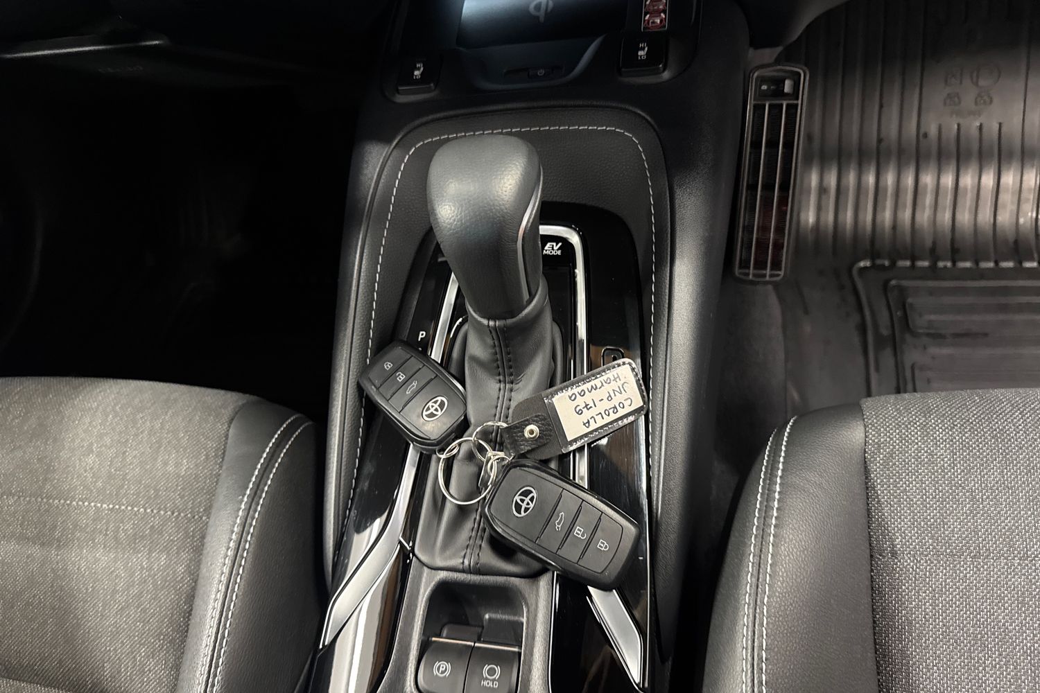 TOYOTA COROLLA 2024