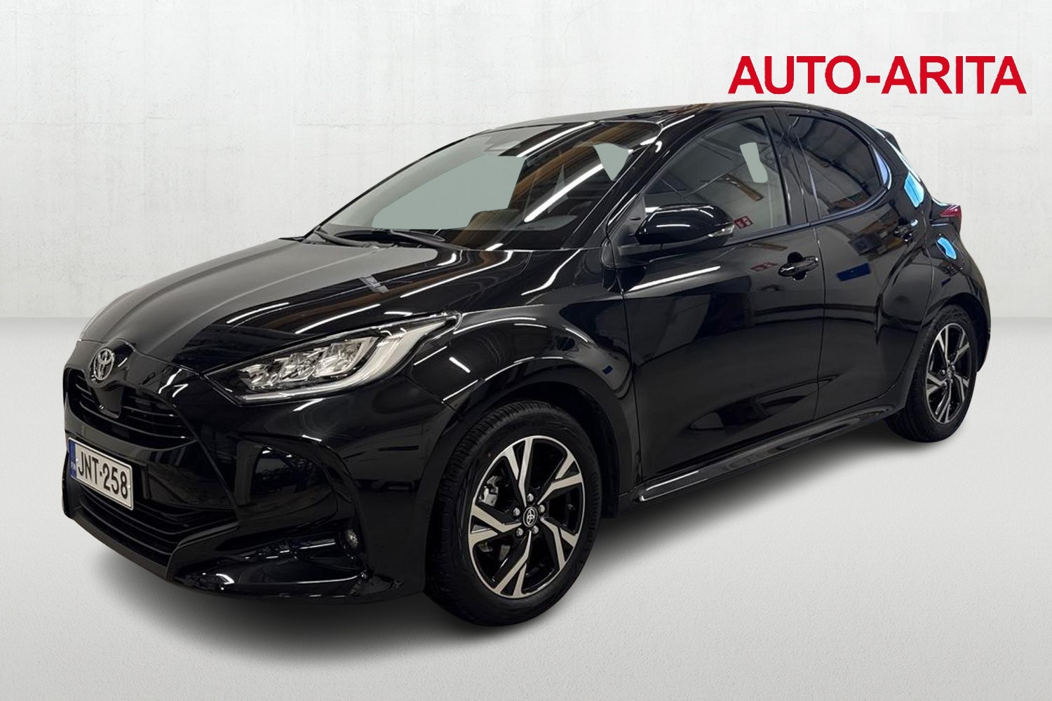 TOYOTA YARIS 2025
