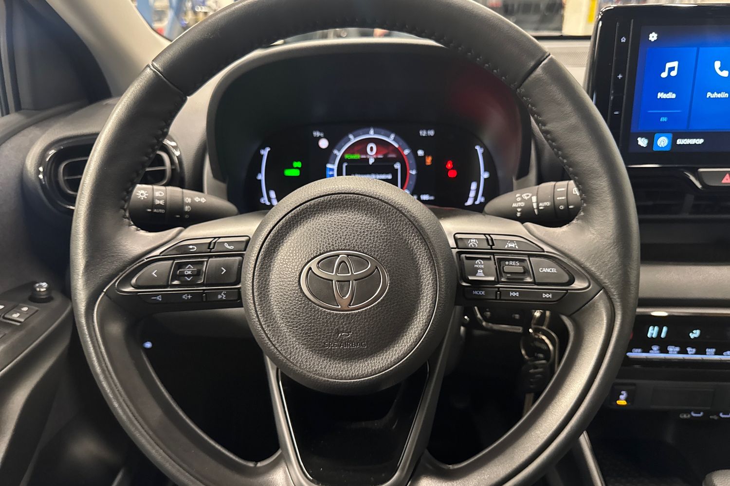 TOYOTA YARIS 2025