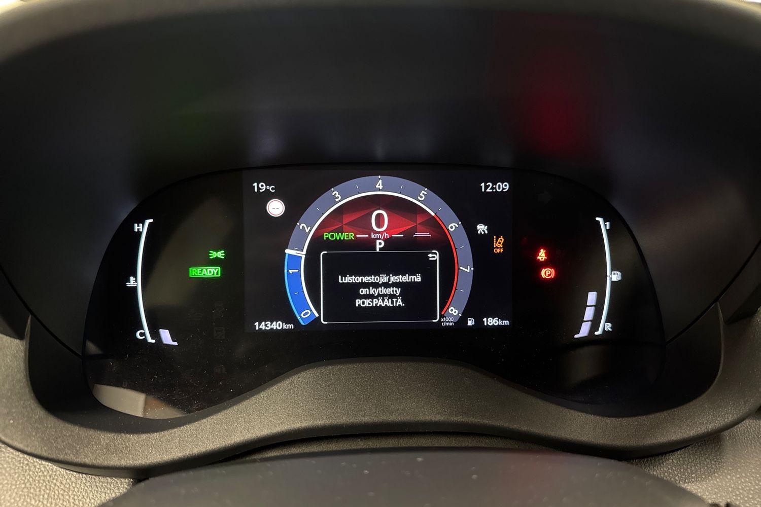 TOYOTA YARIS 2025