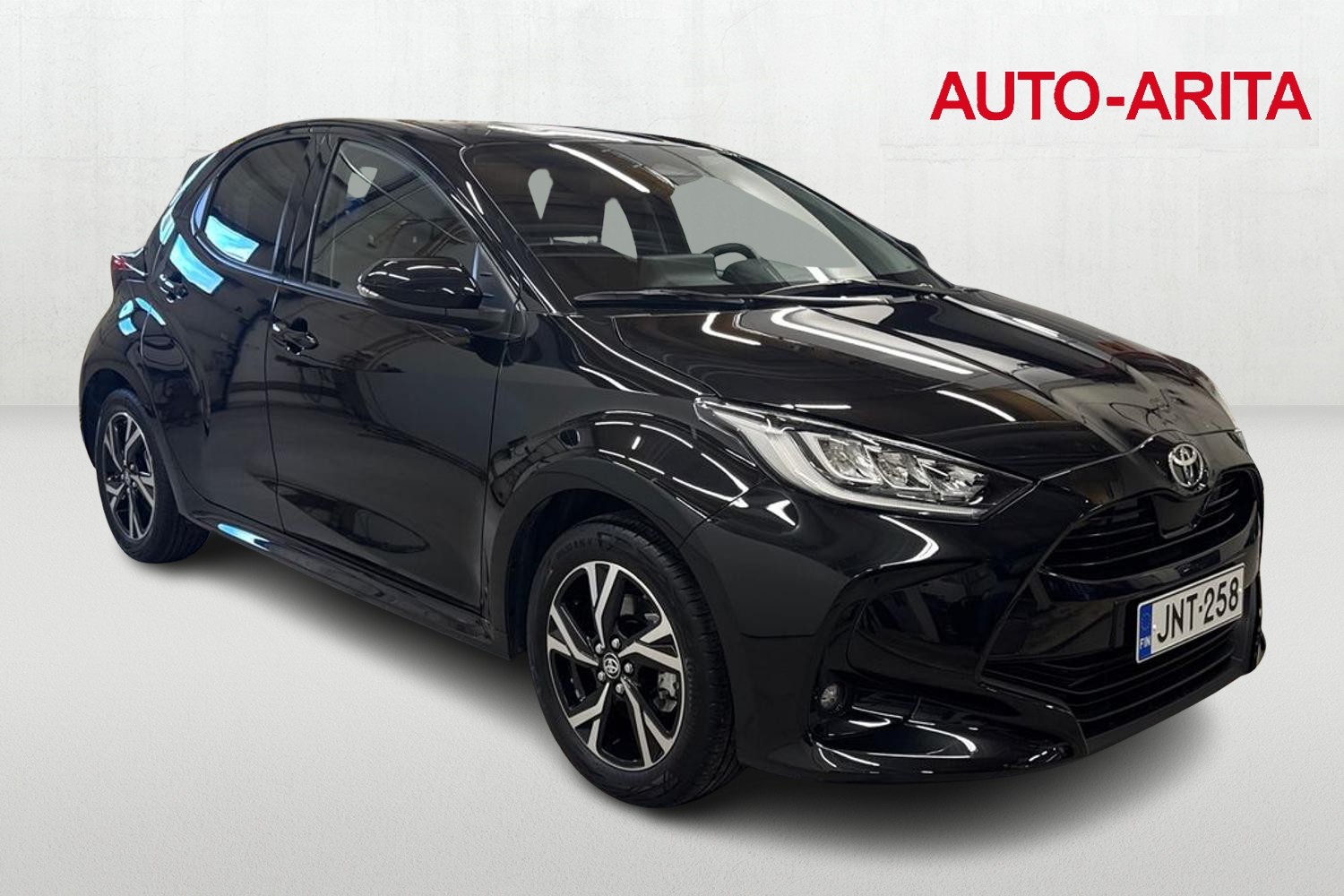 TOYOTA YARIS 2025