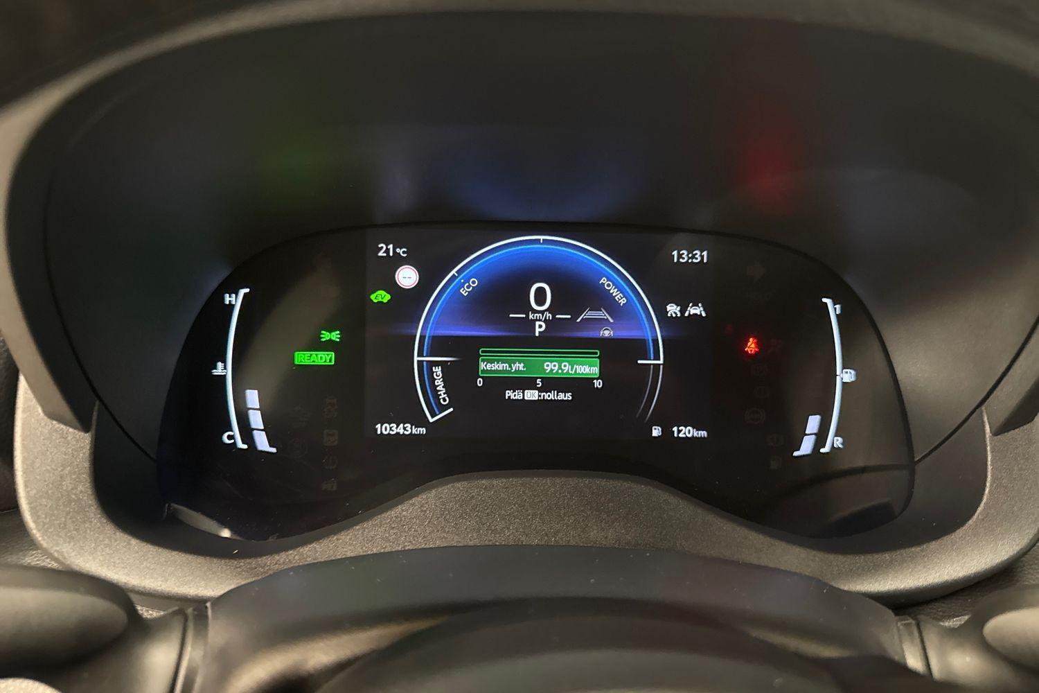 TOYOTA Yaris Cross 2025