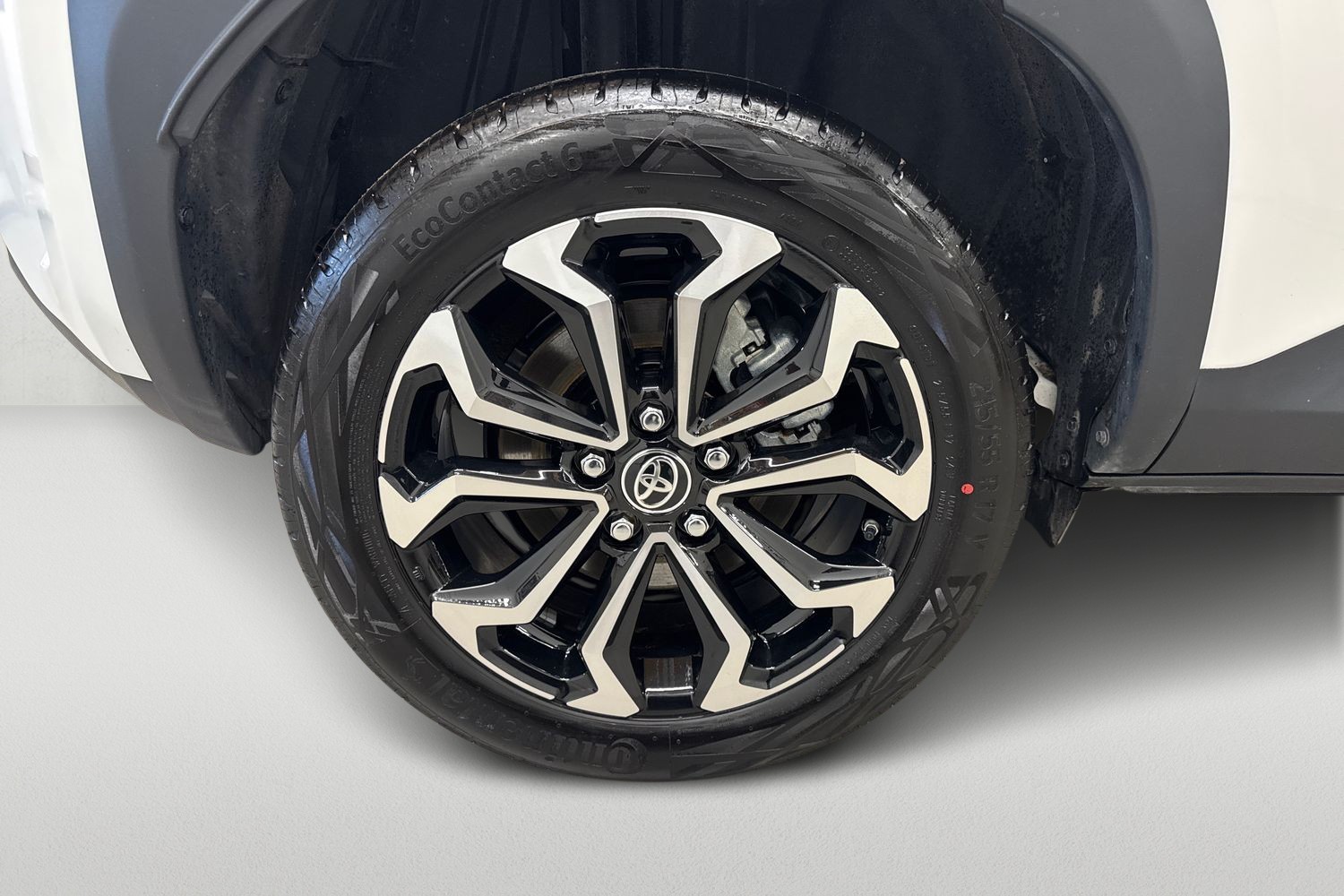 TOYOTA Yaris Cross 2025