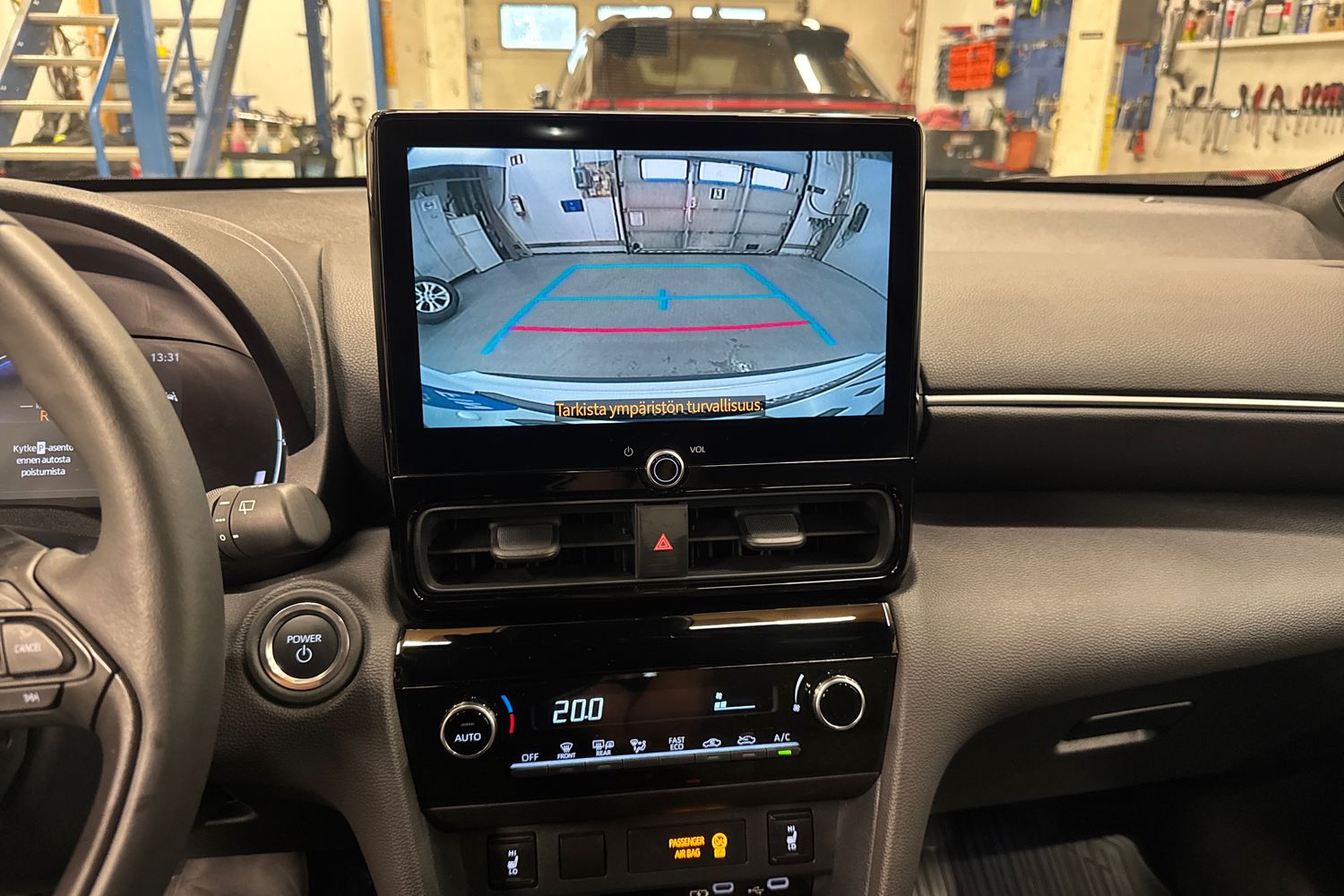 TOYOTA Yaris Cross 2025