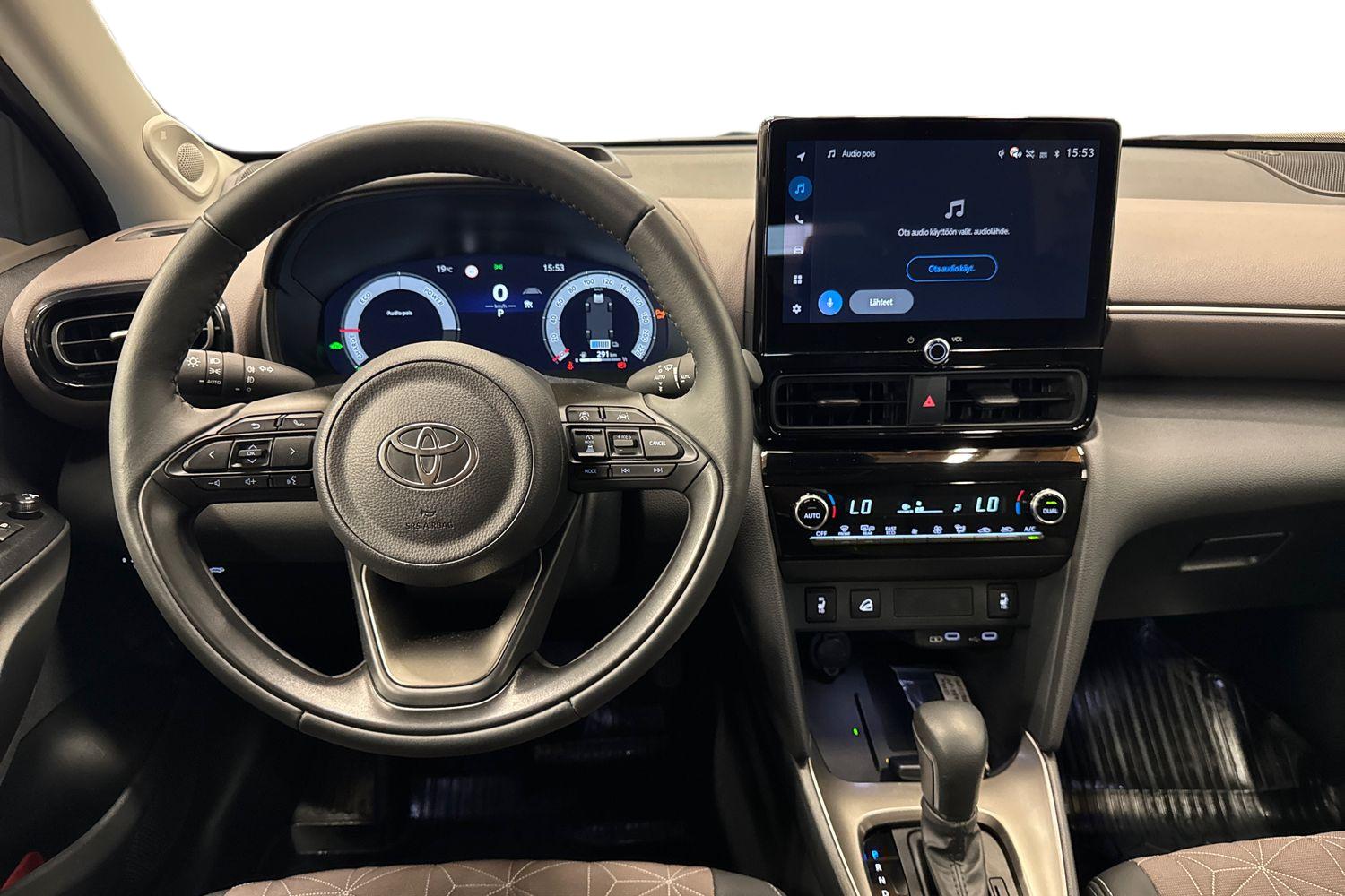 TOYOTA Yaris Cross 2025
