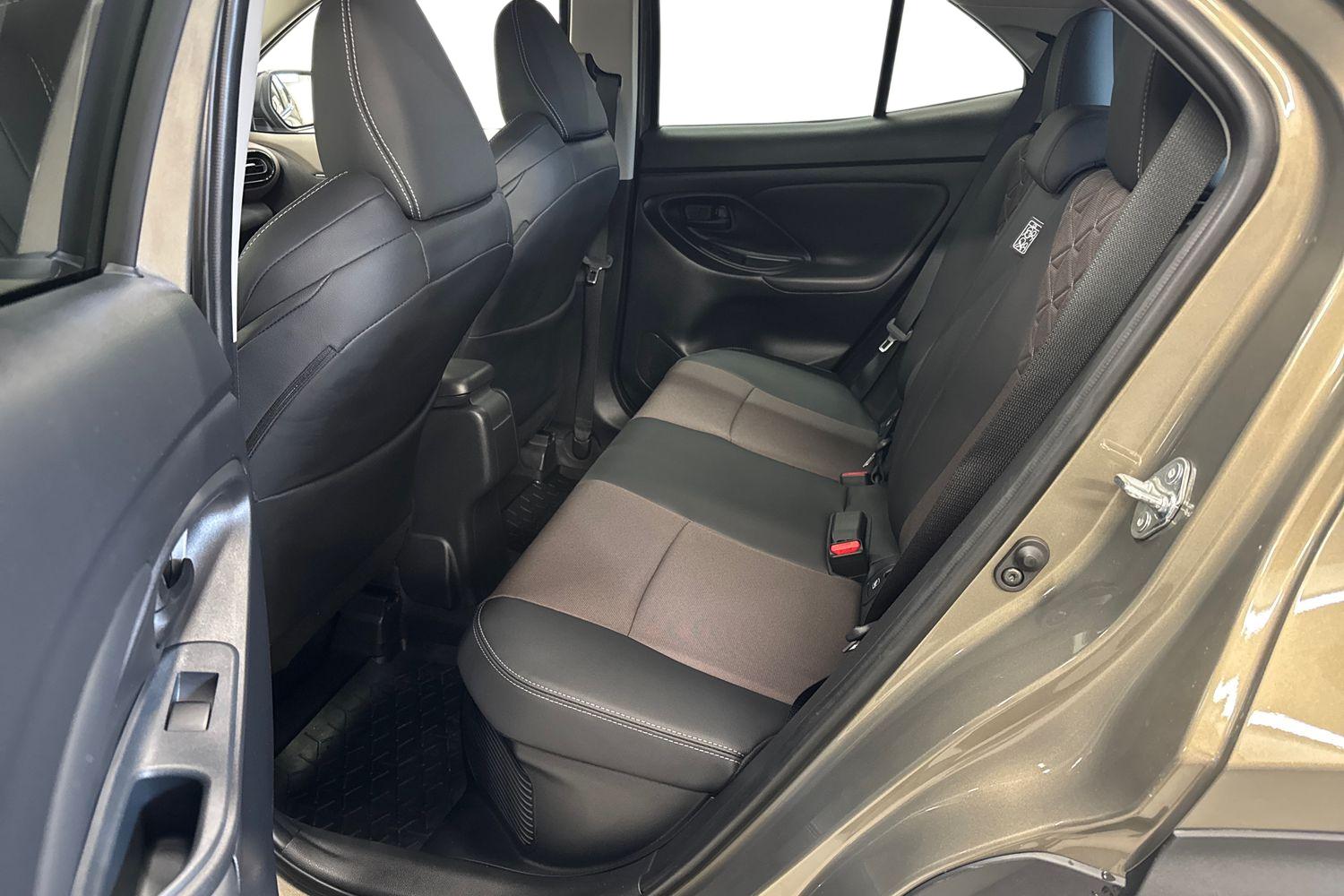 TOYOTA Yaris Cross 2025