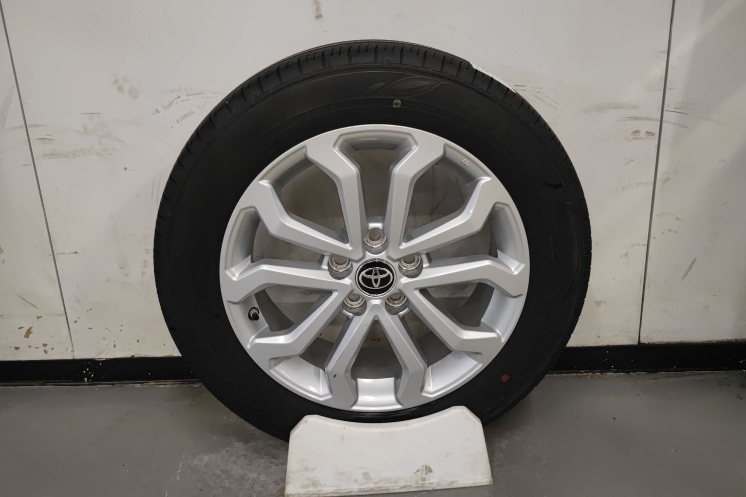 TOYOTA Corolla Cross 2023