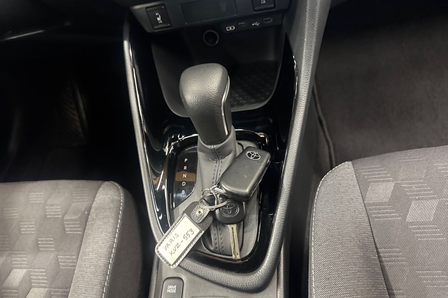 TOYOTA YARIS 2024