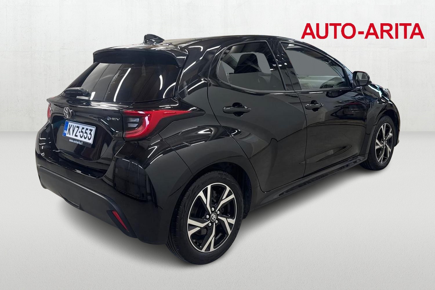 TOYOTA YARIS 2024