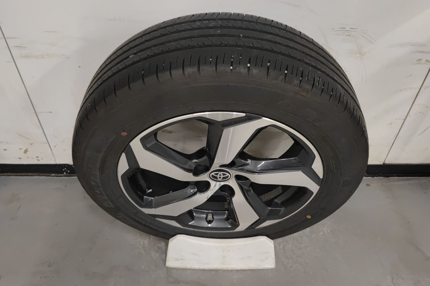 Toyota RAV4 Plug-in 2023