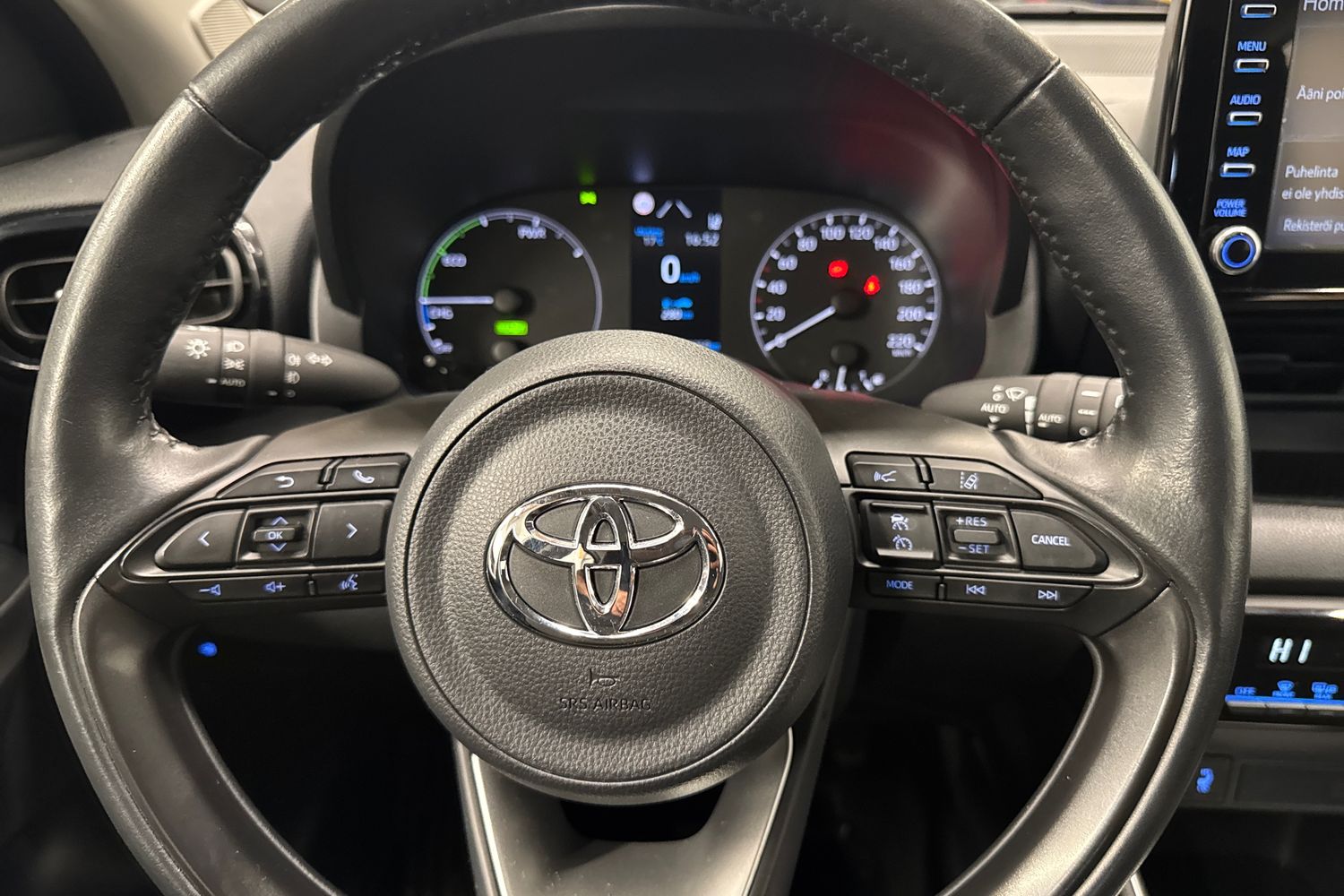 TOYOTA YARIS 2023