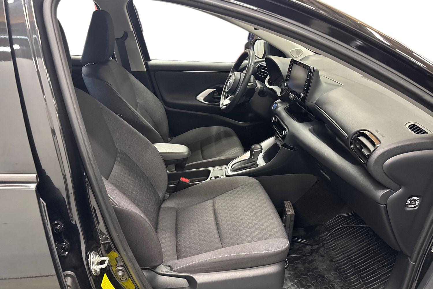 TOYOTA YARIS 2023