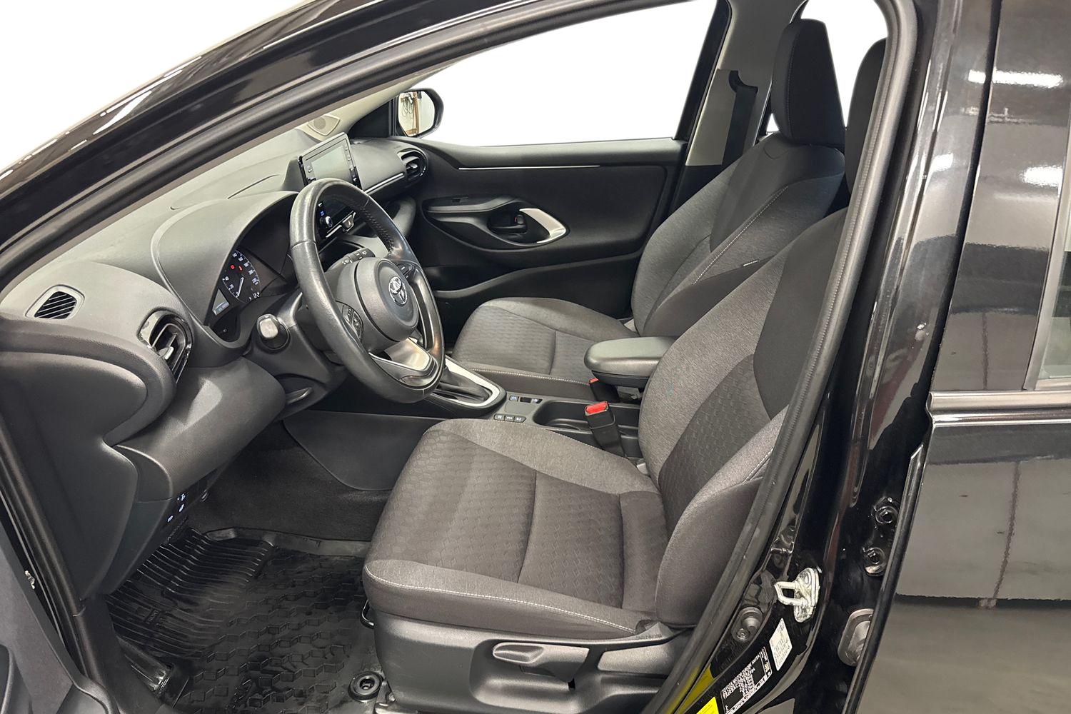TOYOTA YARIS 2023