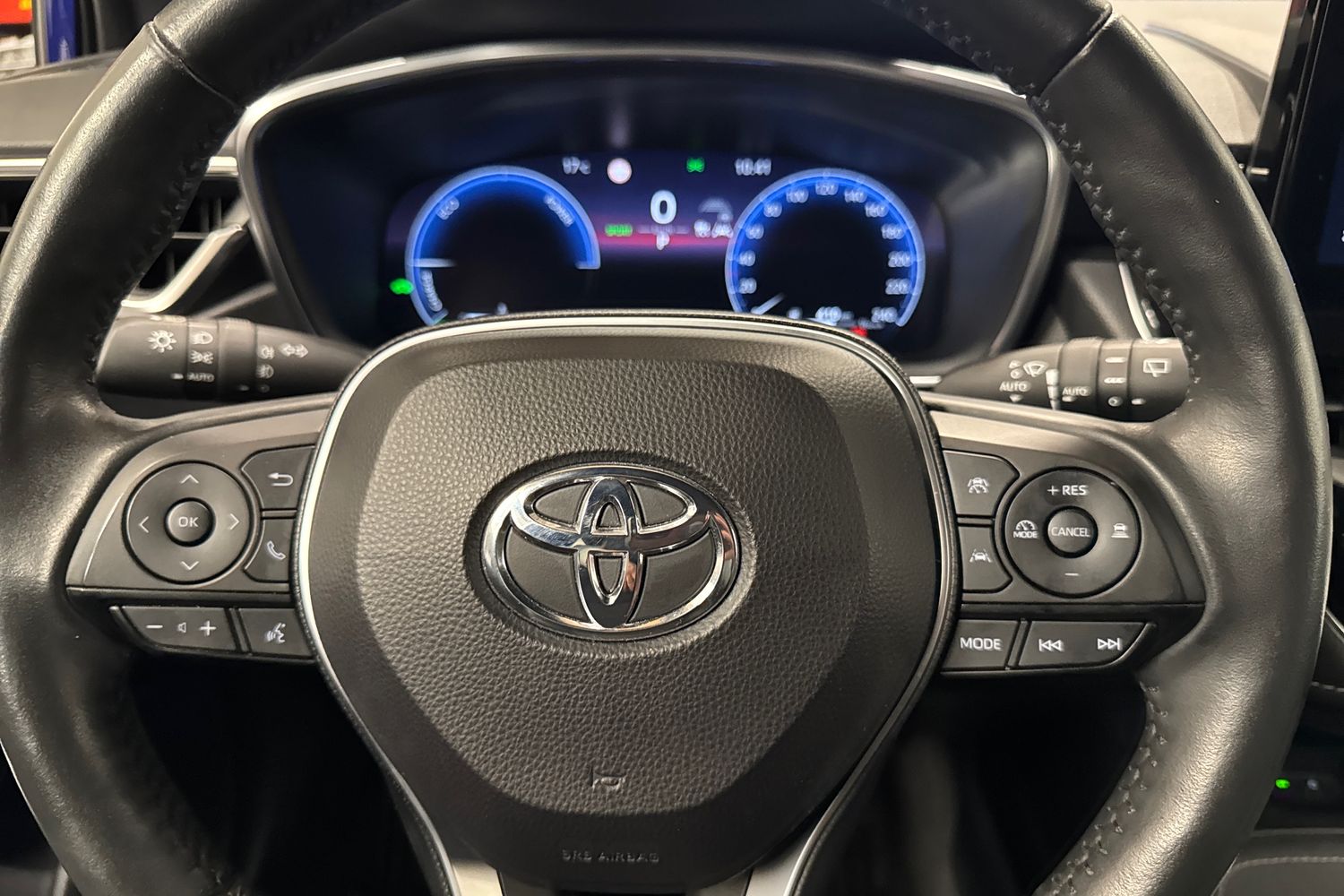 TOYOTA COROLLA 2024