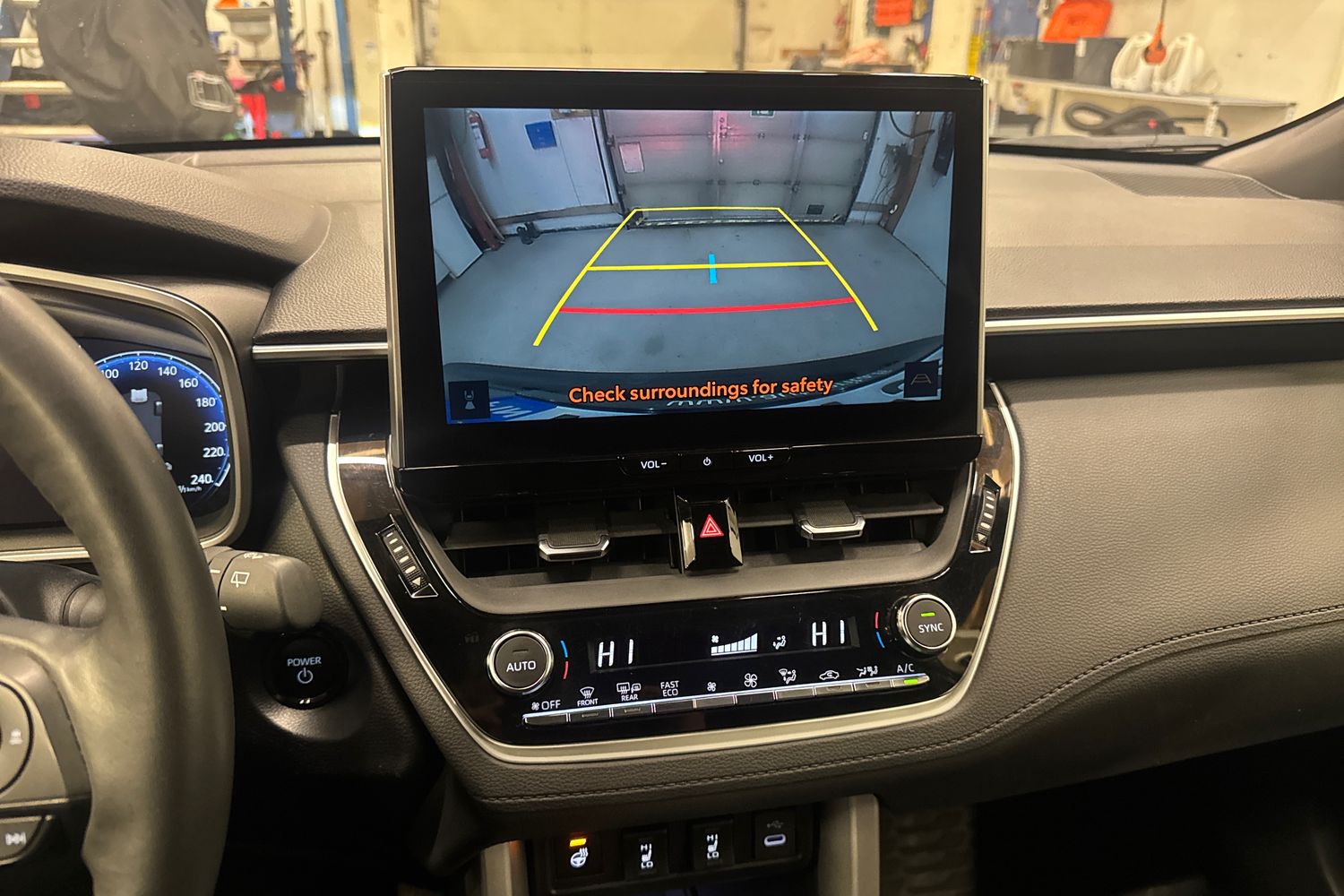 TOYOTA Corolla Cross 2024