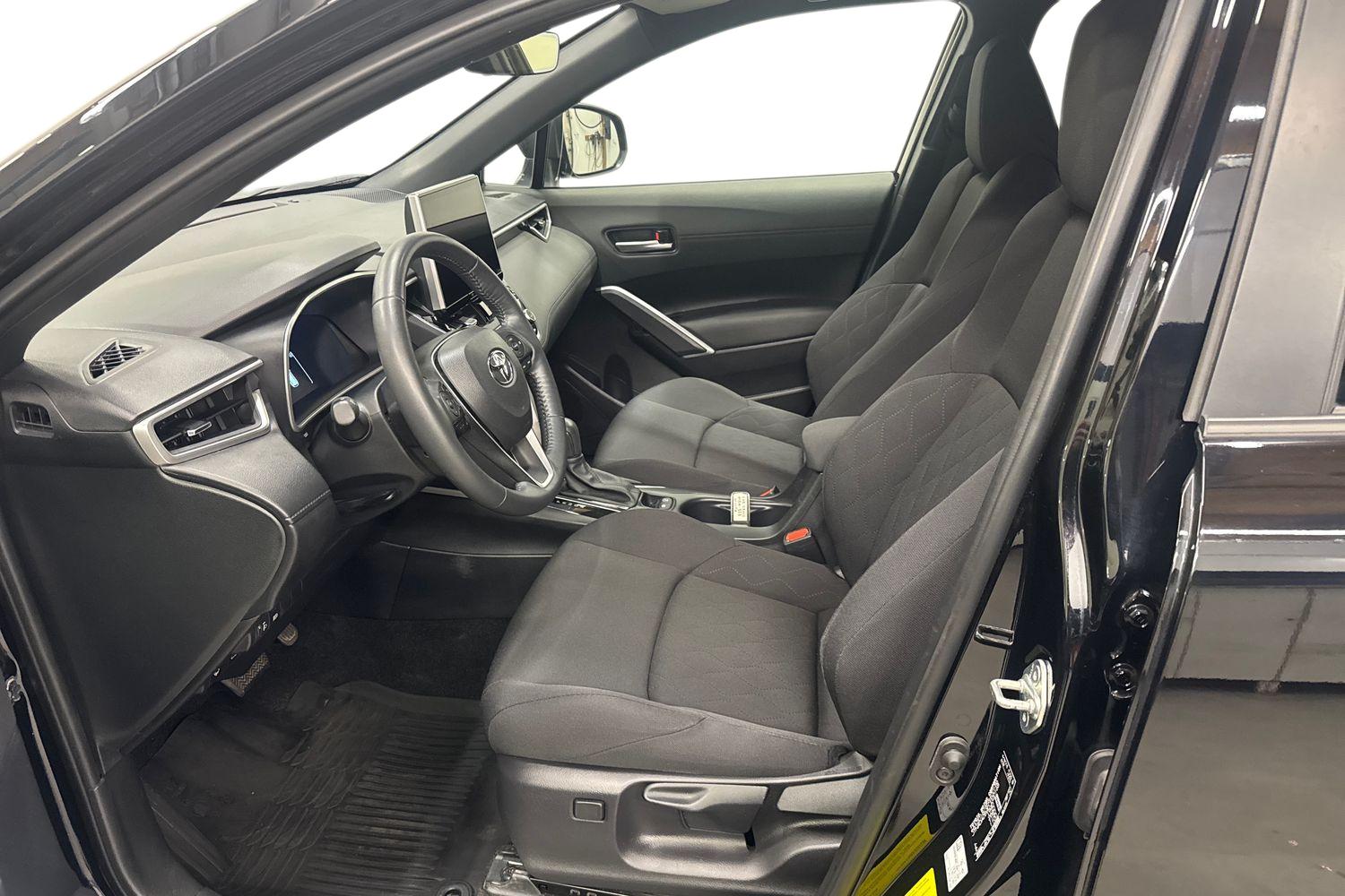 TOYOTA Corolla Cross 2024