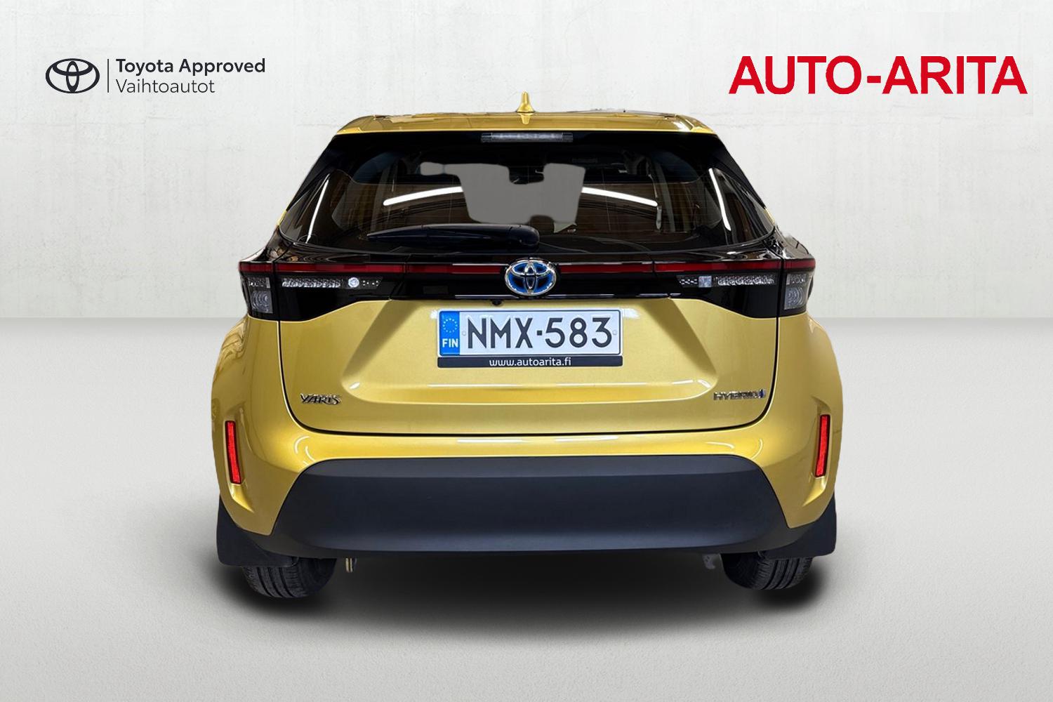 TOYOTA Yaris Cross 2023