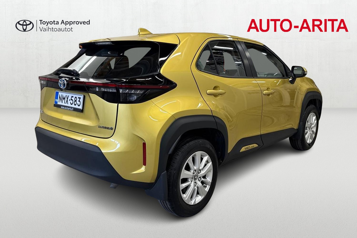 TOYOTA Yaris Cross 2023