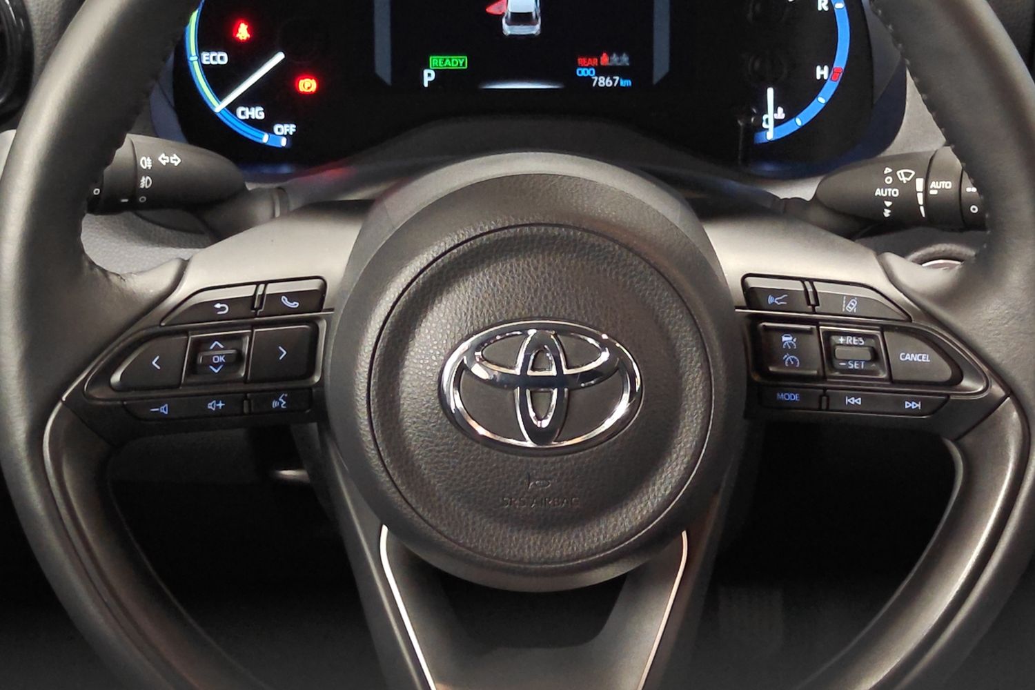 TOYOTA Yaris Cross 2024