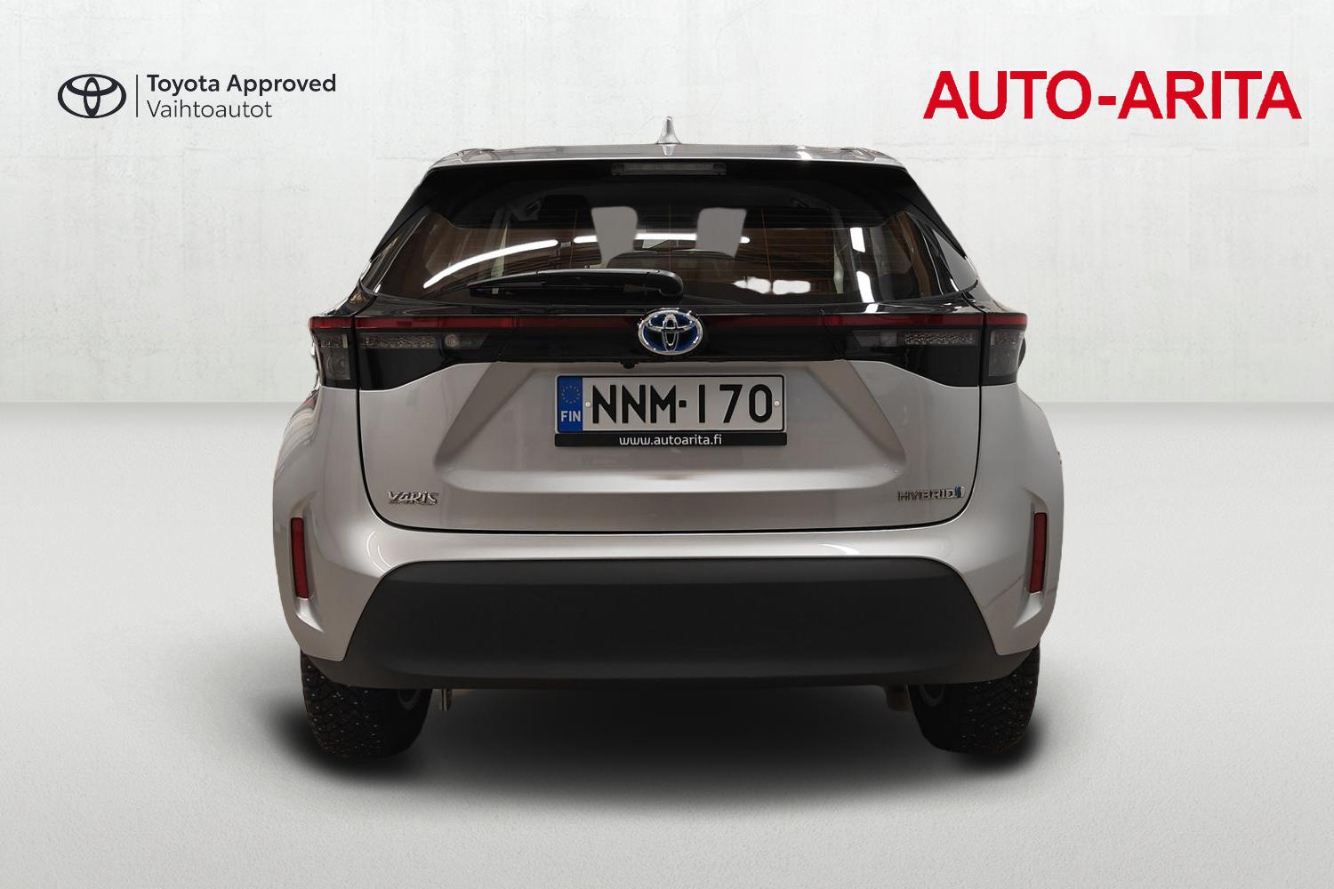 TOYOTA Yaris Cross 2024