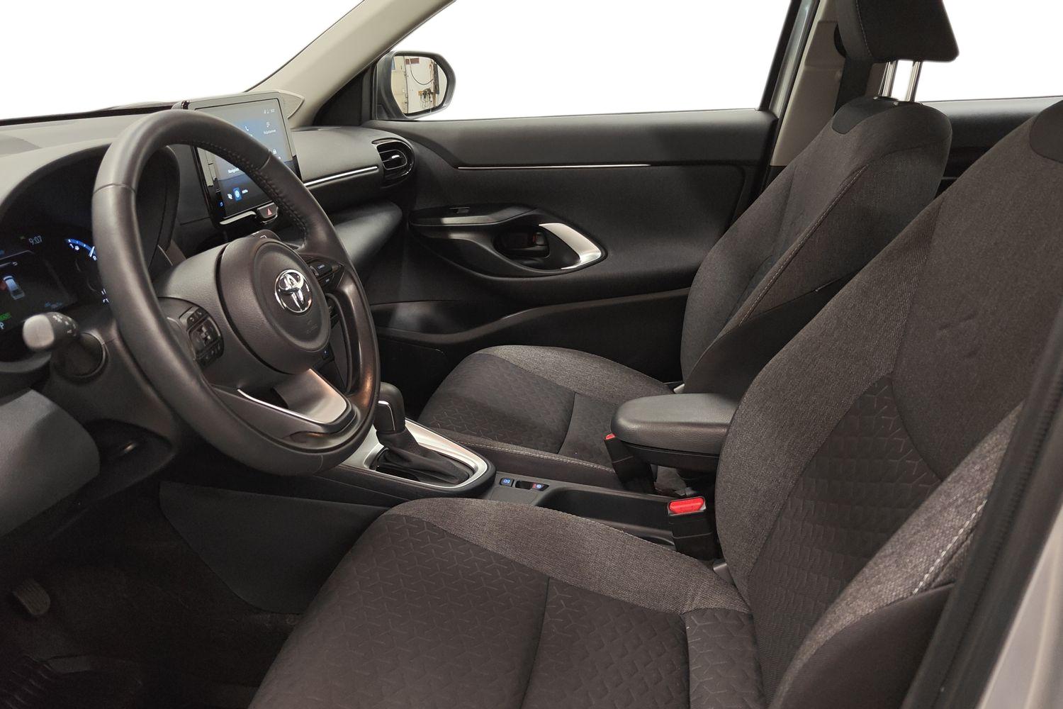 TOYOTA Yaris Cross 2024