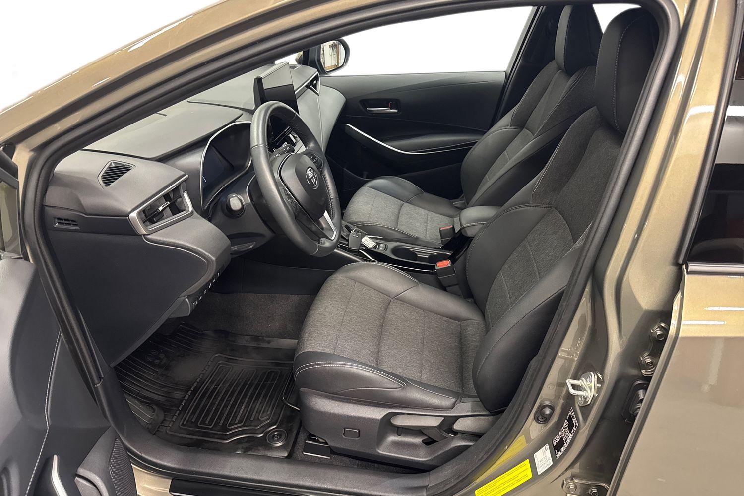 TOYOTA COROLLA 2024