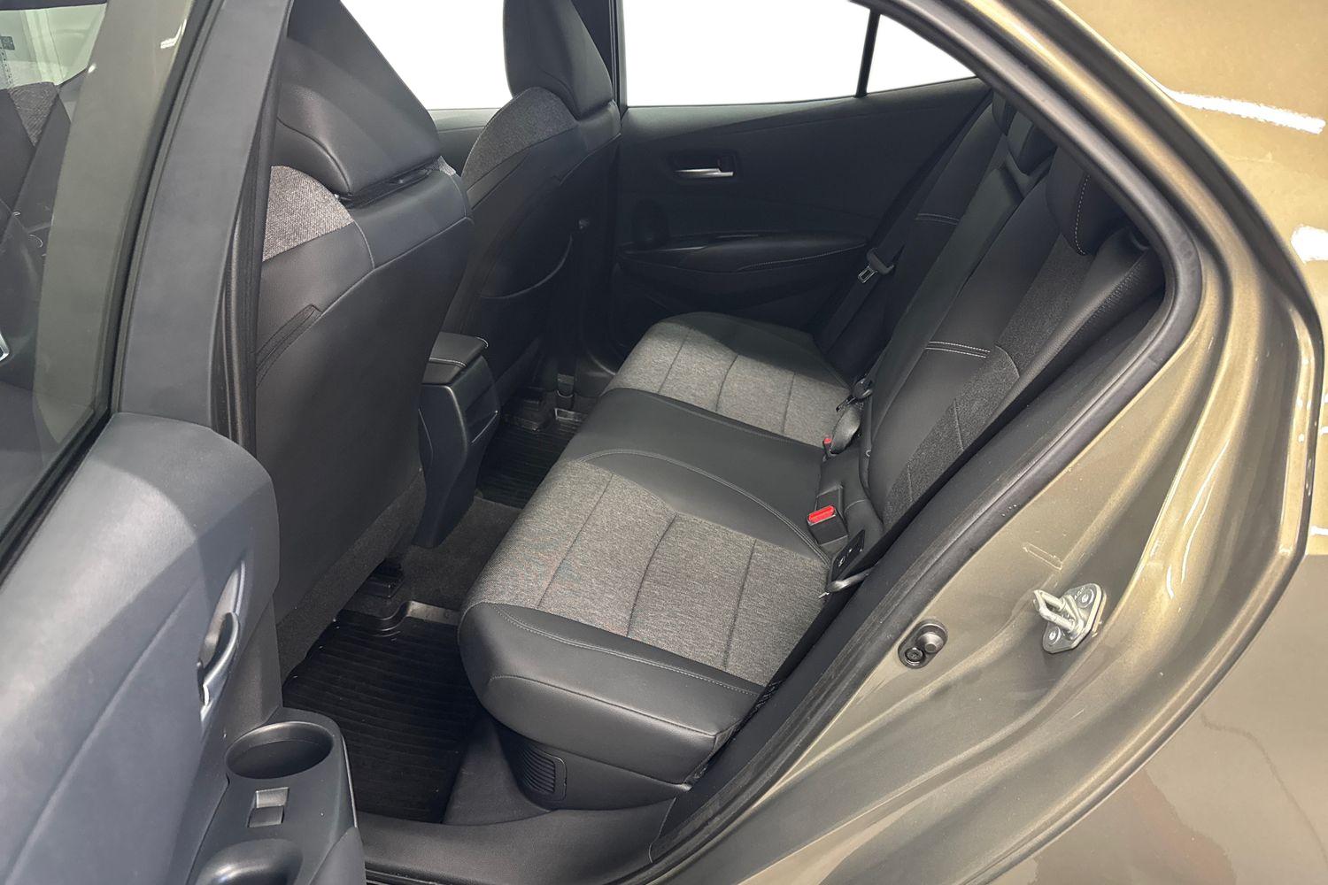 TOYOTA COROLLA 2024