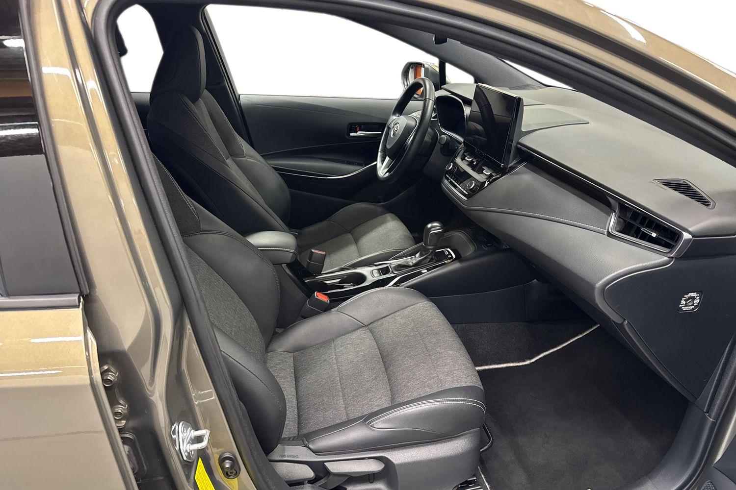 TOYOTA COROLLA 2023