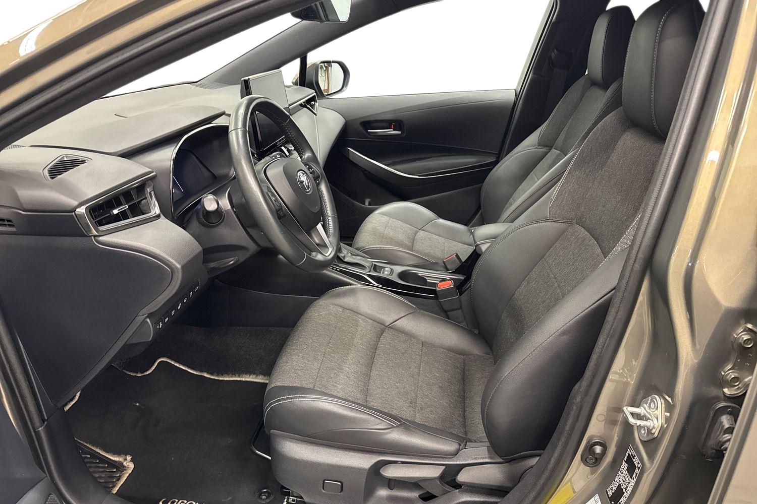 TOYOTA COROLLA 2023