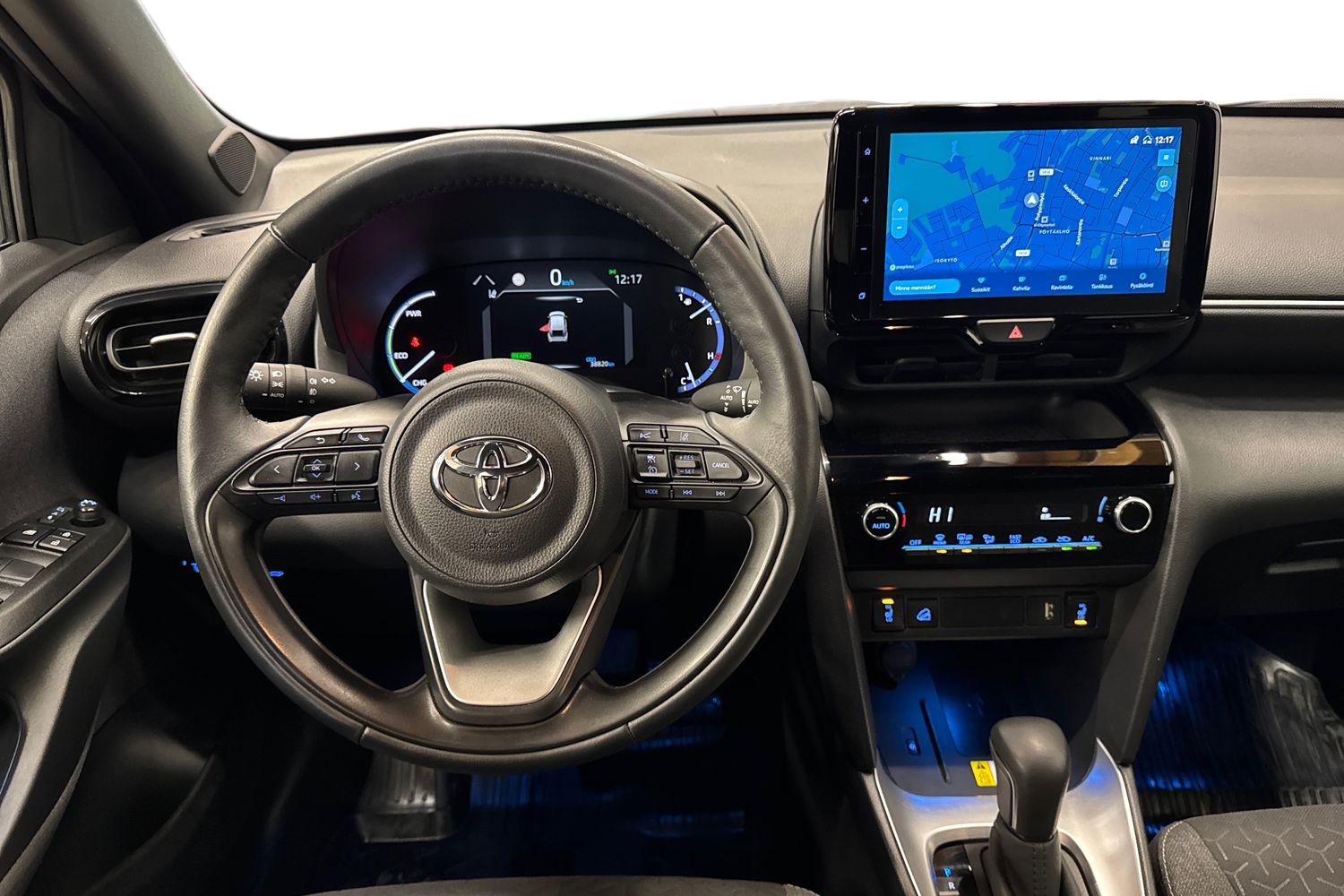 TOYOTA Yaris Cross 2024