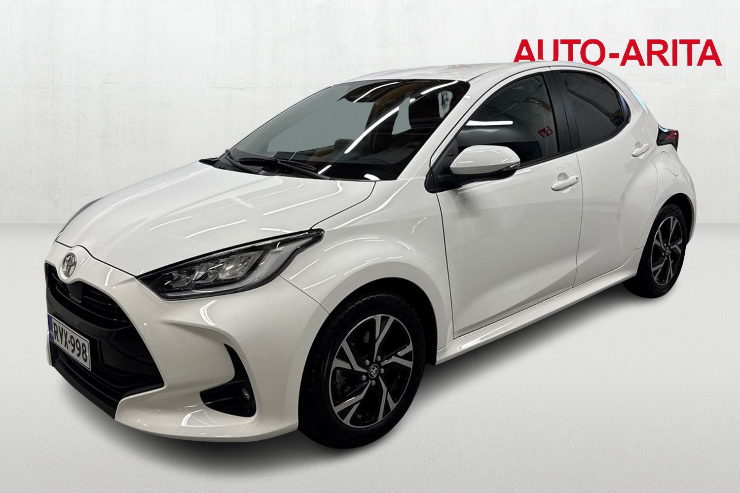 TOYOTA YARIS 2024