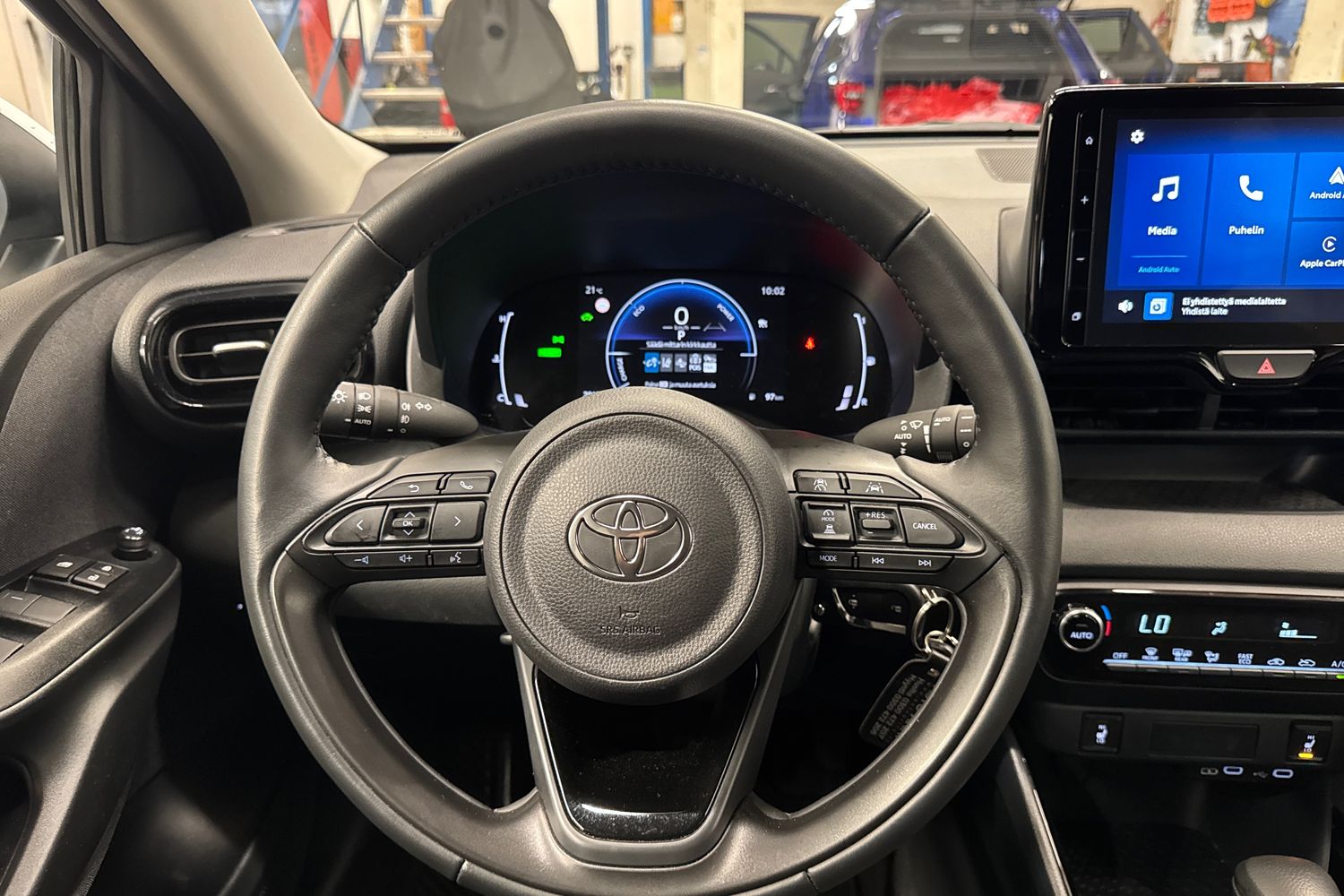 TOYOTA YARIS 2024