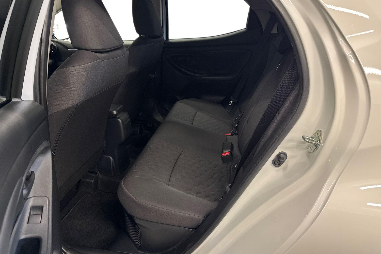 TOYOTA YARIS 2024