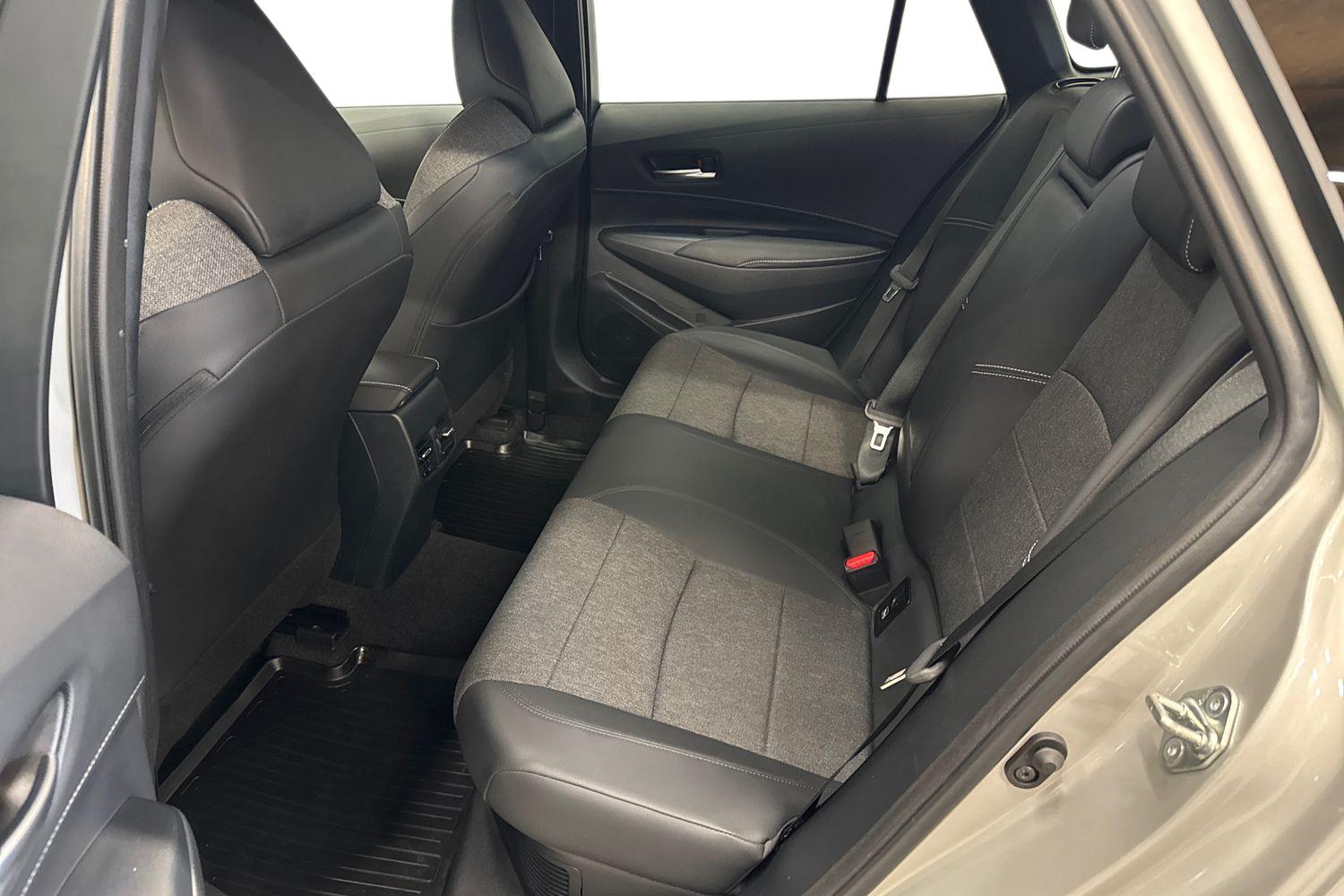 TOYOTA COROLLA 2024
