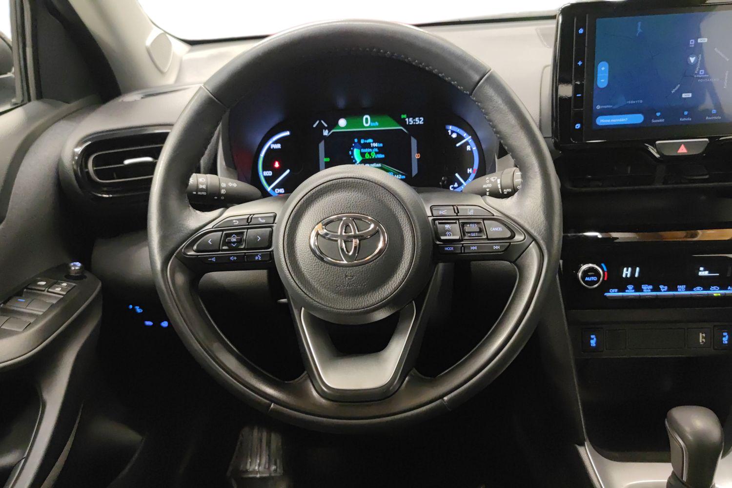 TOYOTA Yaris Cross 2023