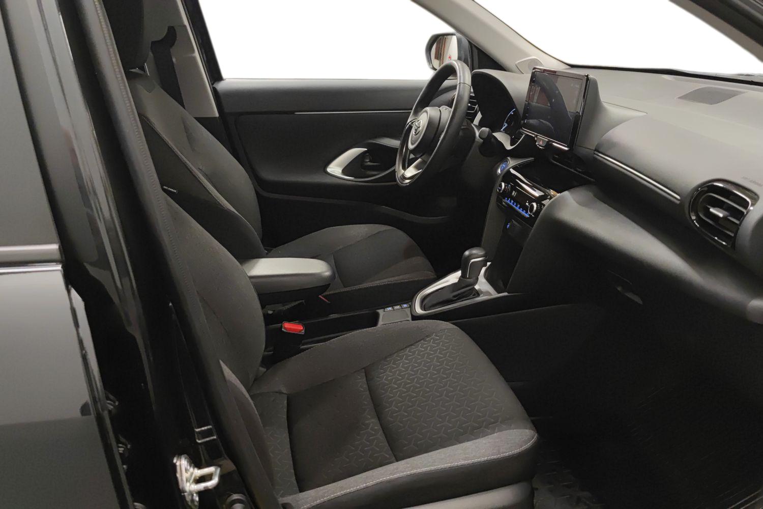 TOYOTA Yaris Cross 2023