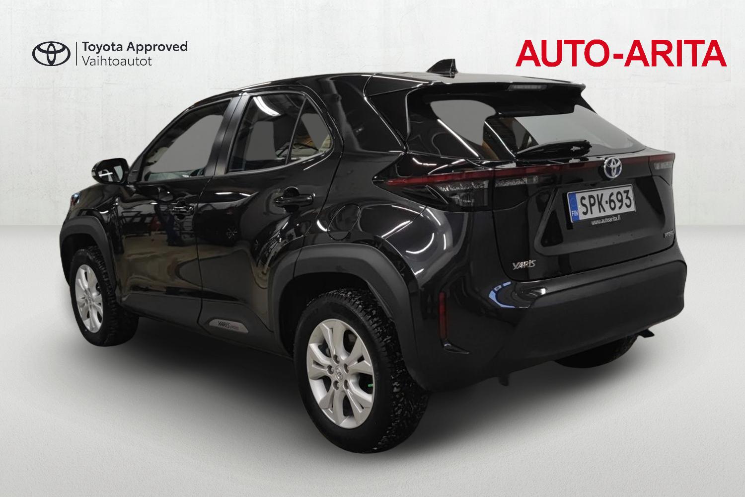 TOYOTA Yaris Cross 2023