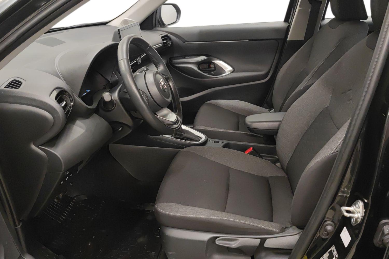 TOYOTA Yaris Cross 2023