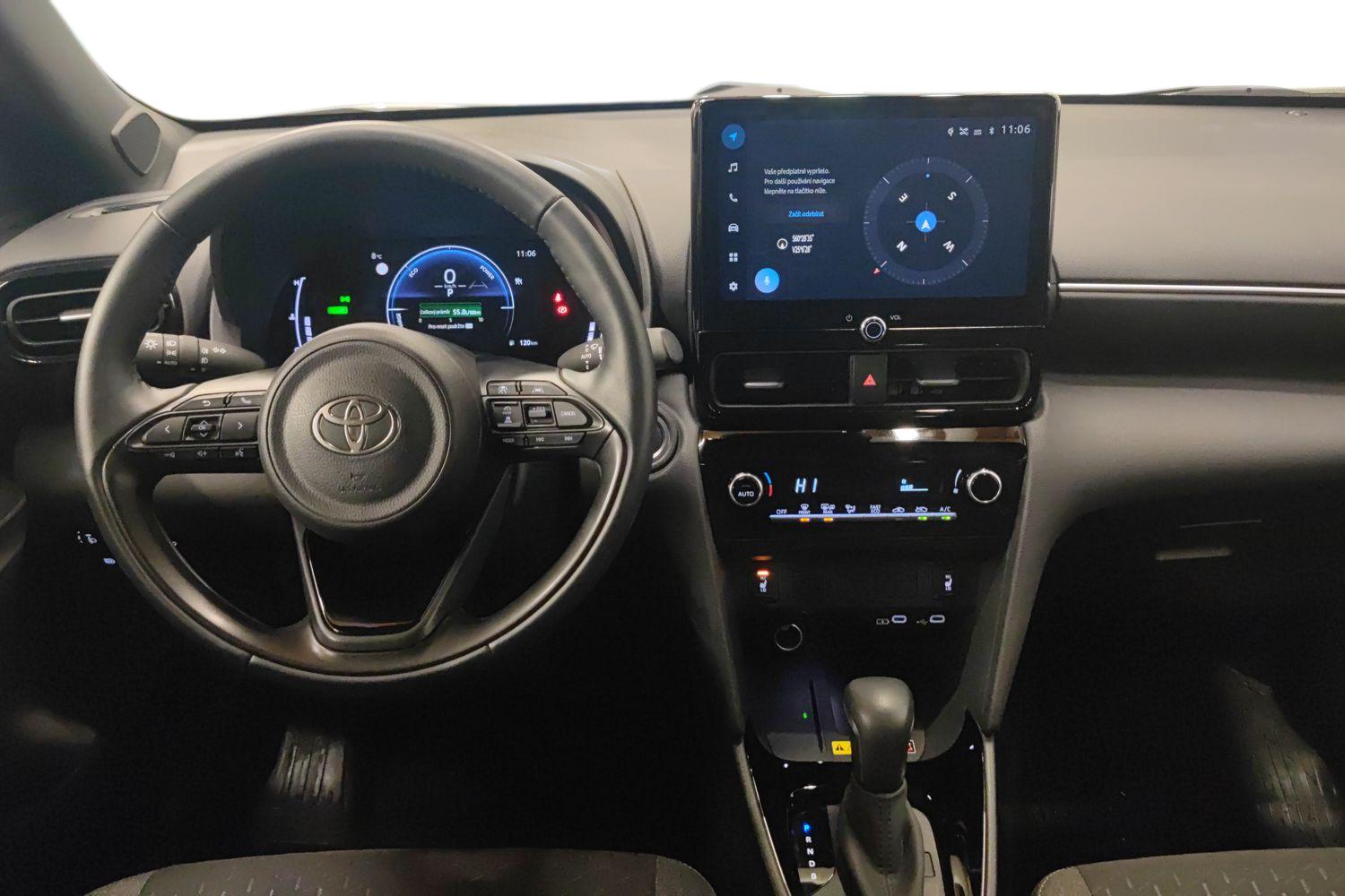 TOYOTA Yaris Cross 2024