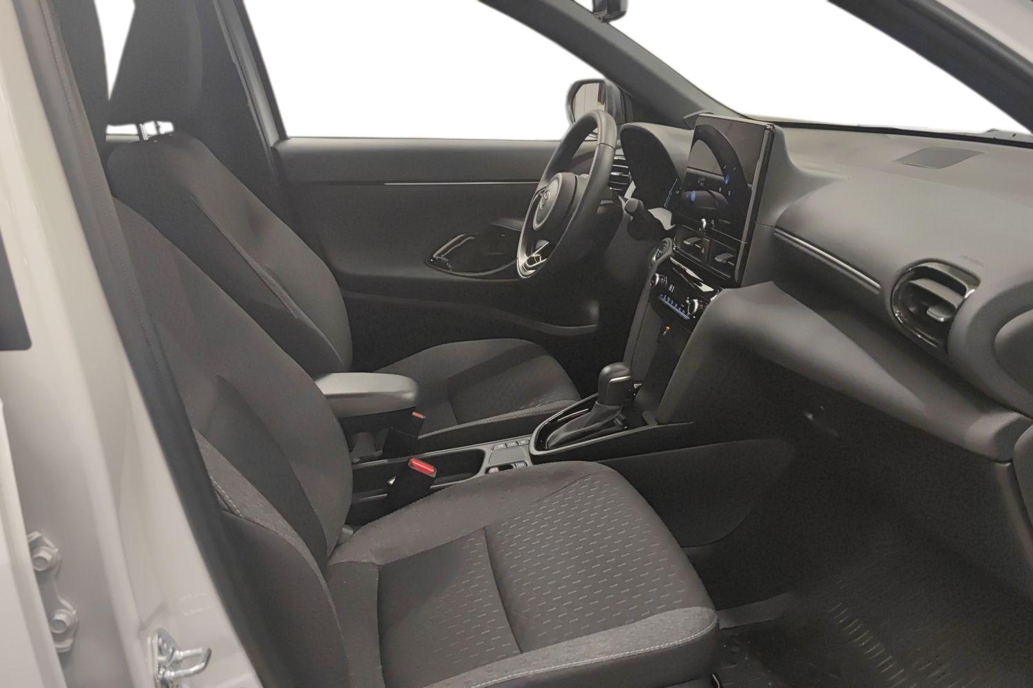 TOYOTA Yaris Cross 2024