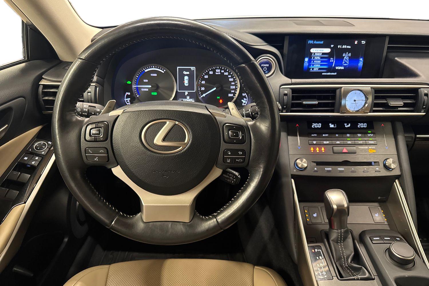 Lexus IS 2018