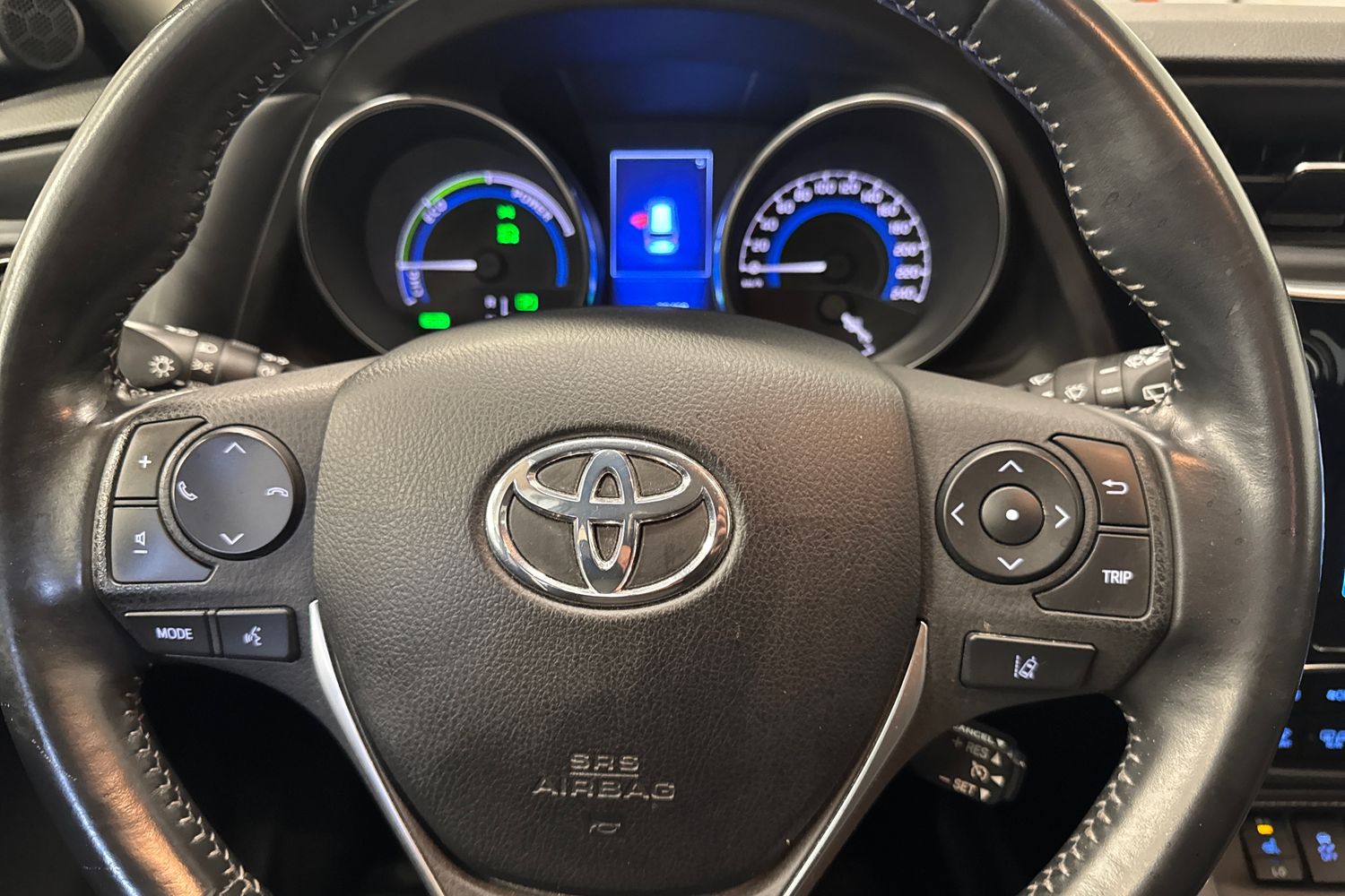 TOYOTA AURIS 2018