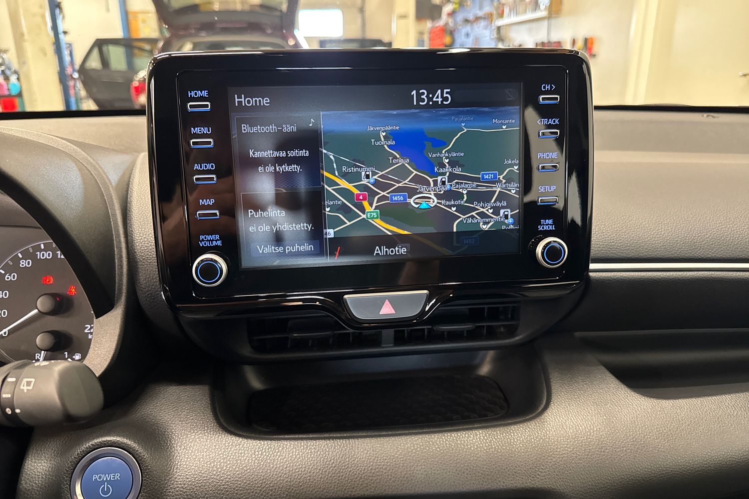 TOYOTA YARIS 2023