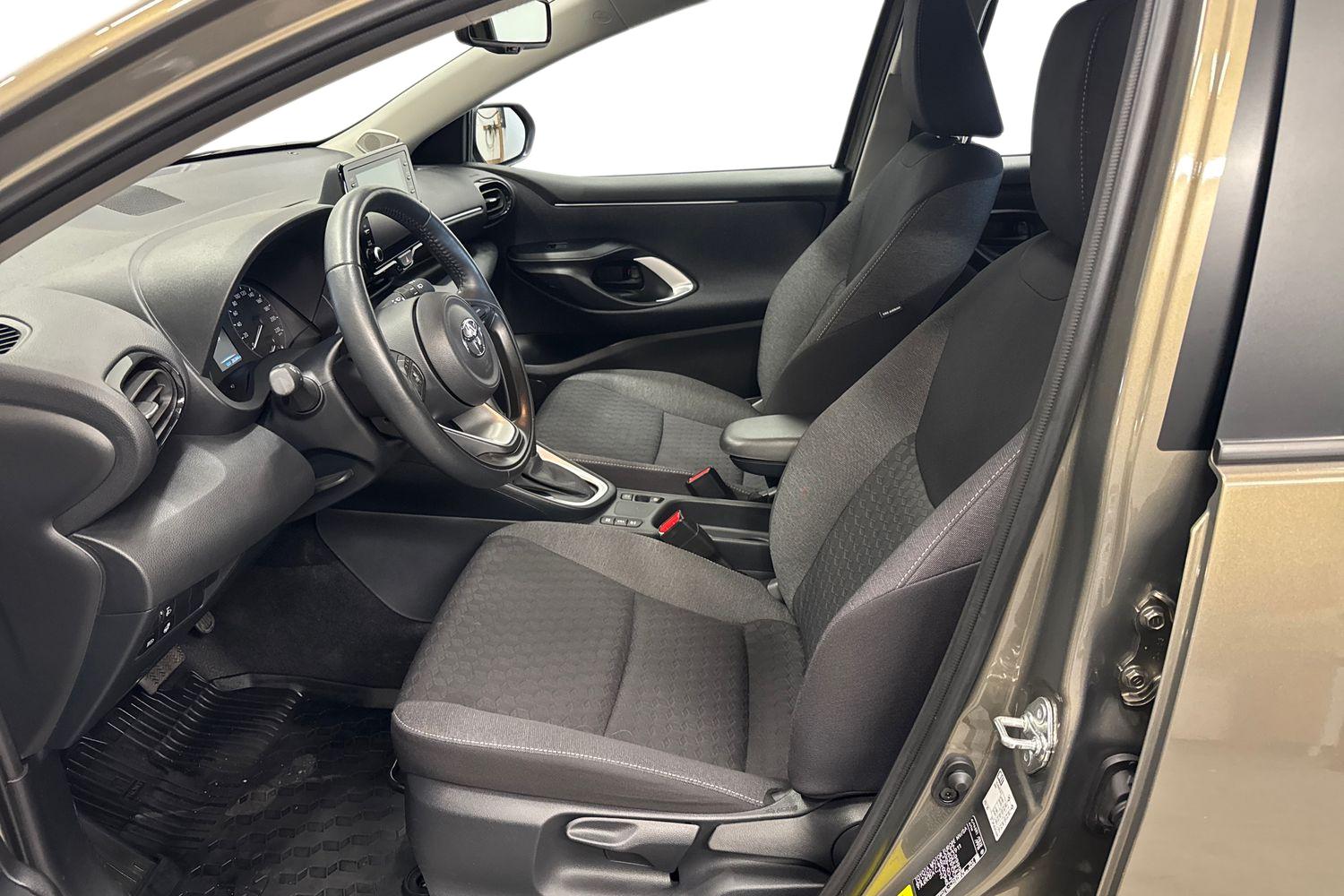 TOYOTA YARIS 2023